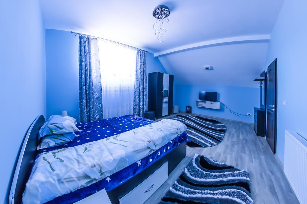 Отель Conacul Lui Bulica Новач-Стрэйни Экстерьер фото